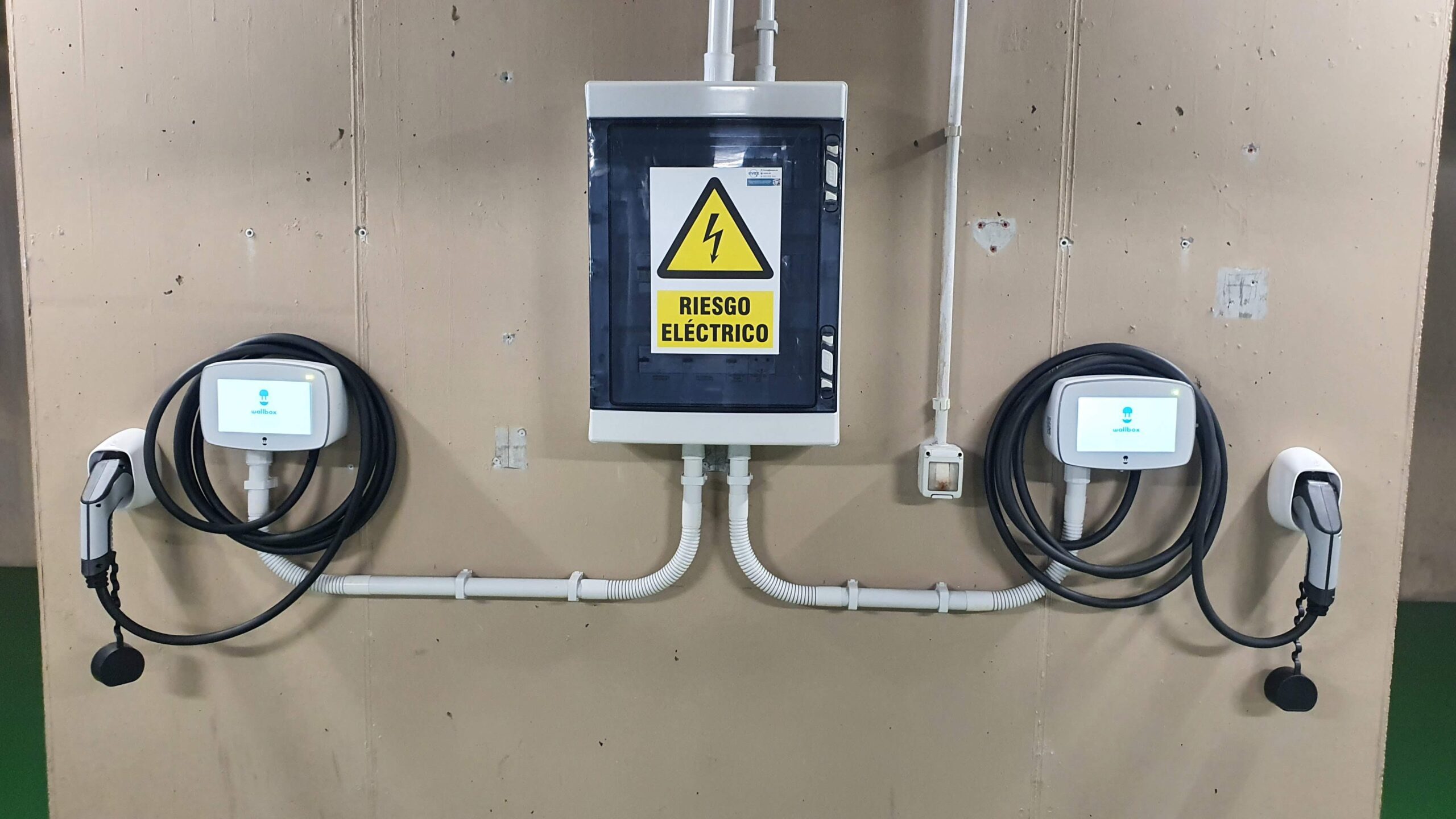 Presupuesto para conseguir certificado de montaje de cargadores de coches eléctricos en Pontevedra, Vigo, Vilagarcía...